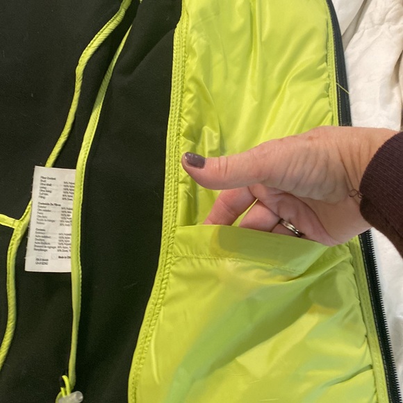 Halifax Traders puff jacket - Picture 9 of 12